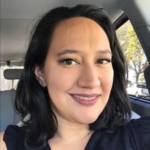 Meet your Posher, Elaine